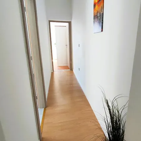 Rico Cosy And Spacious * Kastela