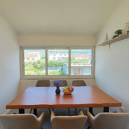 Apartment Rico Cosy And Spacious Kastela