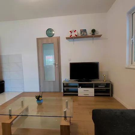 Apartment Rico Cosy And Spacious Kastela