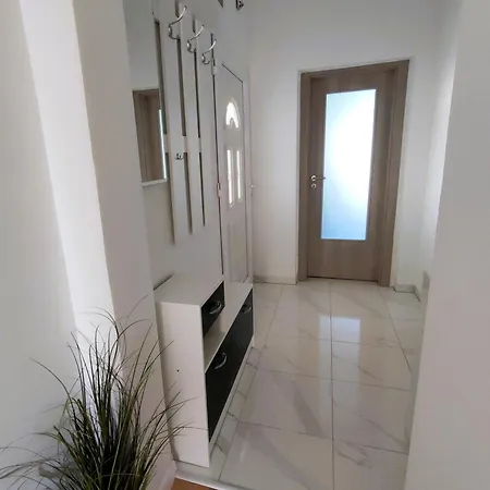 Апартаменты Rico Cosy And Spacious *